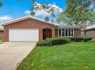 11020 Wakefield St, Westchester, IL 60154