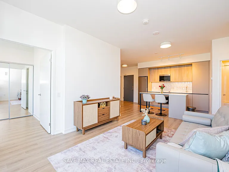 2485 Eglinton Ave W #402 — Photo 14