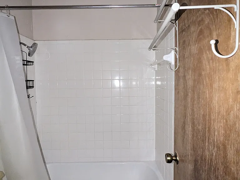 122 Crystal Cir #122 — Photo 11