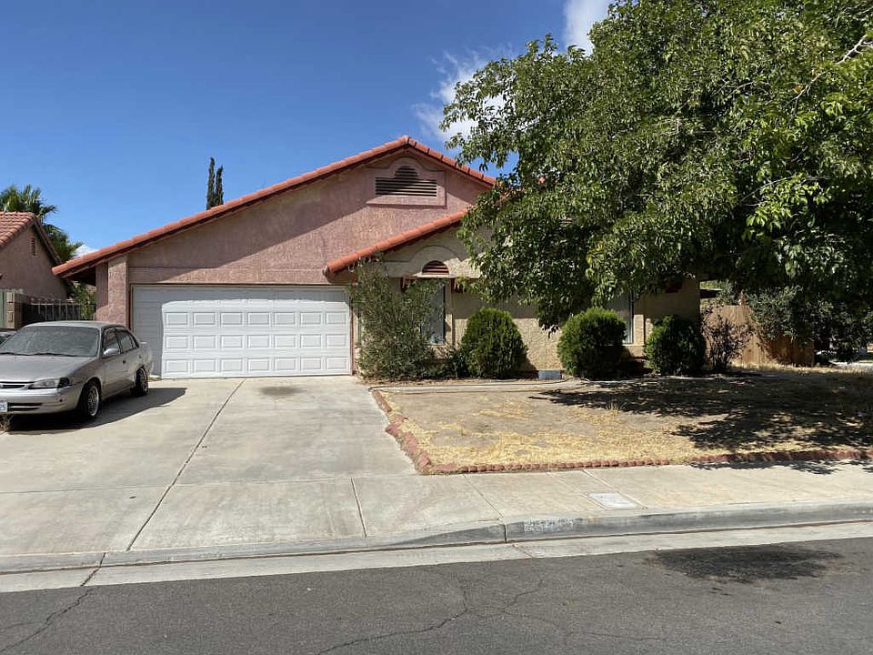 1st image of 37073 Calle Grande