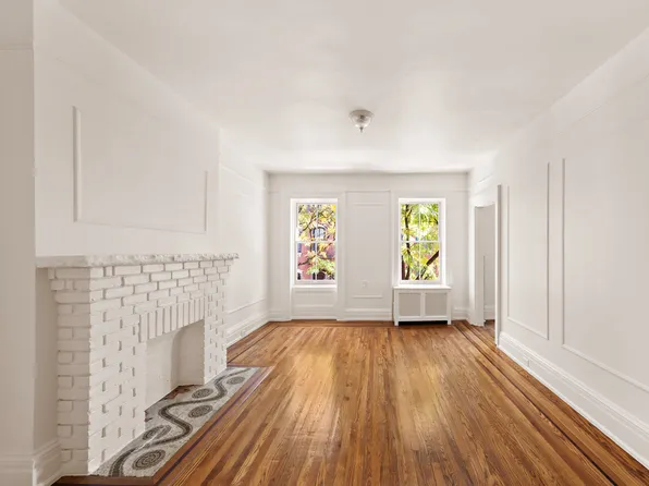 372 Bleecker Street image 1 of 6