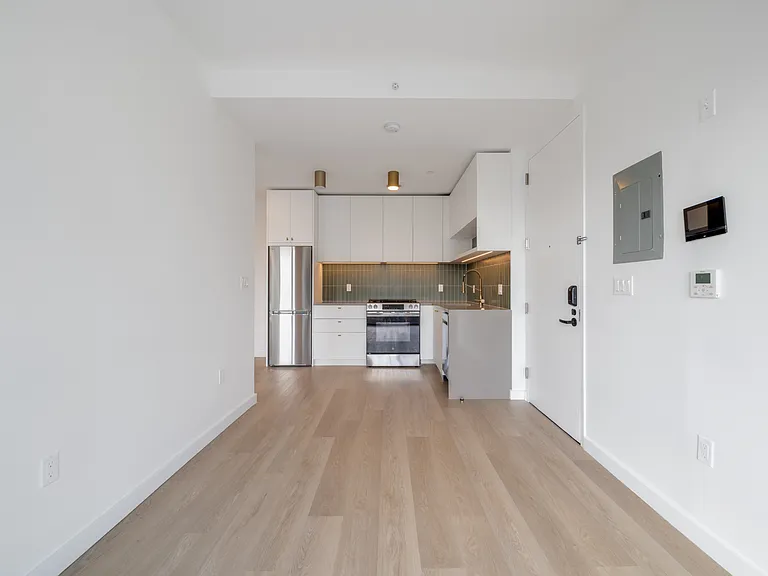 527 Grand Ave #405 — Photo 4