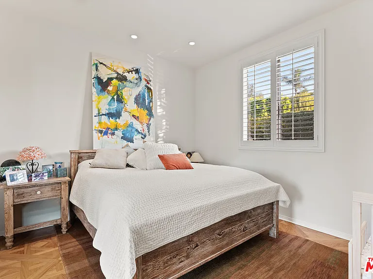 3340 Scadlock Ln — Photo 9