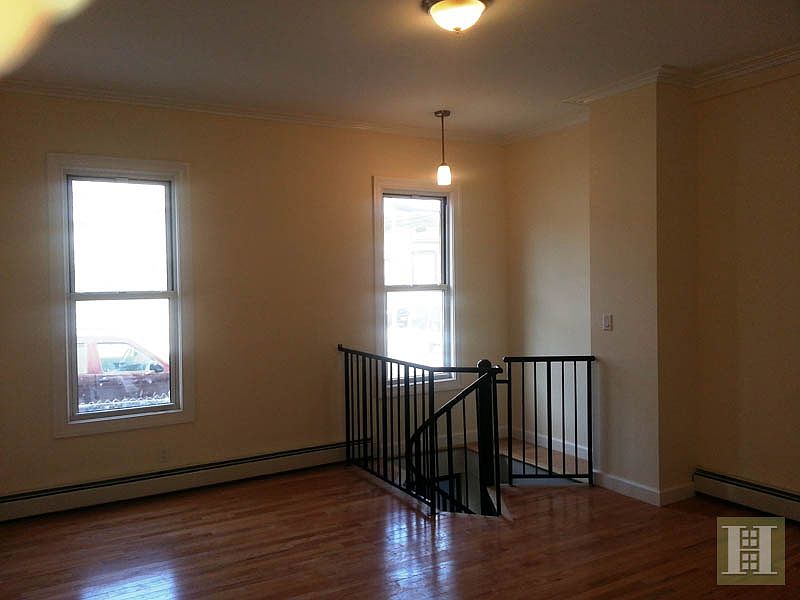 1st image of 1218 37th Ave #1
