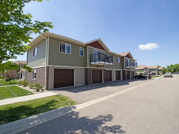1224 Sunset St SW APT 11, Hutchinson, MN 55350