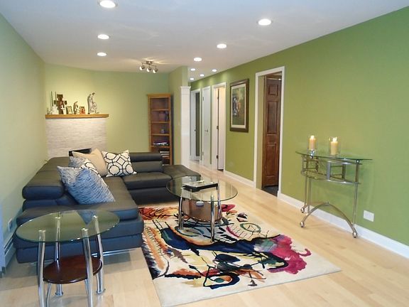 3rd image of 3158 N Neenah Ave #2C