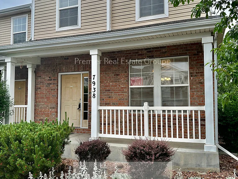 7938 Sandy Springs Point — Photo 2