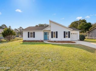 214 W Volant Street, Hubert, NC 28539