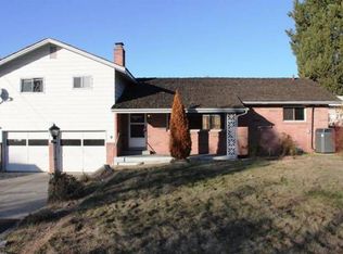 3017 Lone Pine Rd, Medford, OR 97504
