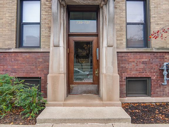 5th image of 737 W Wellington Ave APT 1