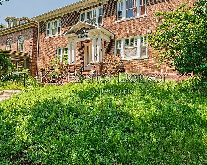 945 N Washington St #100 — Photo 49