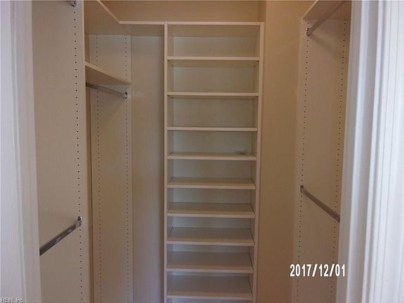 5th image of 1709 N River Creek Lndg