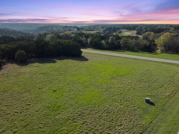 8213 Fullerton Dr, Cleburne, TX 76033