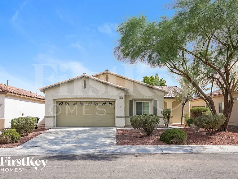 4025 Amberdale Ave — Photo 1