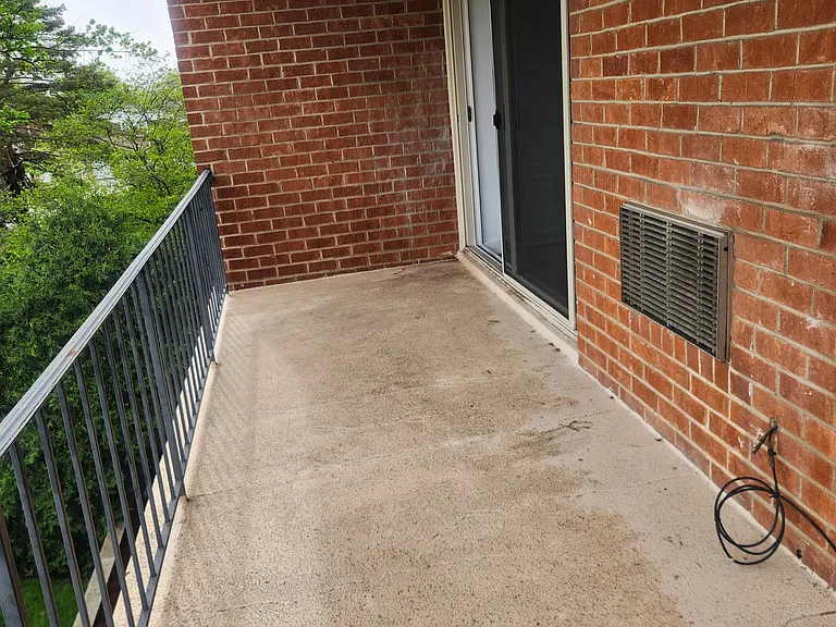 16 E Old Willow Rd #329 — Photo 7