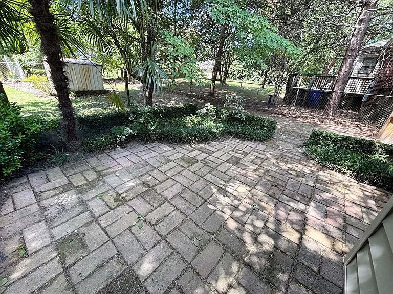 2944 Hope Ave — Photo 3