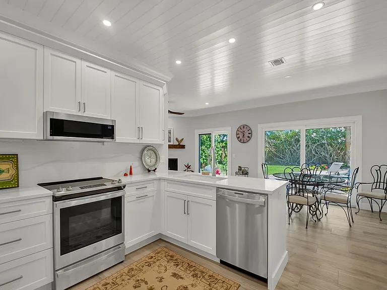 1790 Coral Way N — Photo 11