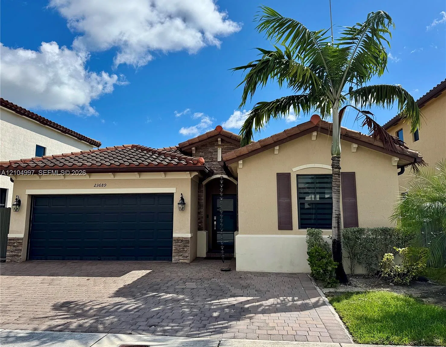 Silver Palms Midtown — Photo 1