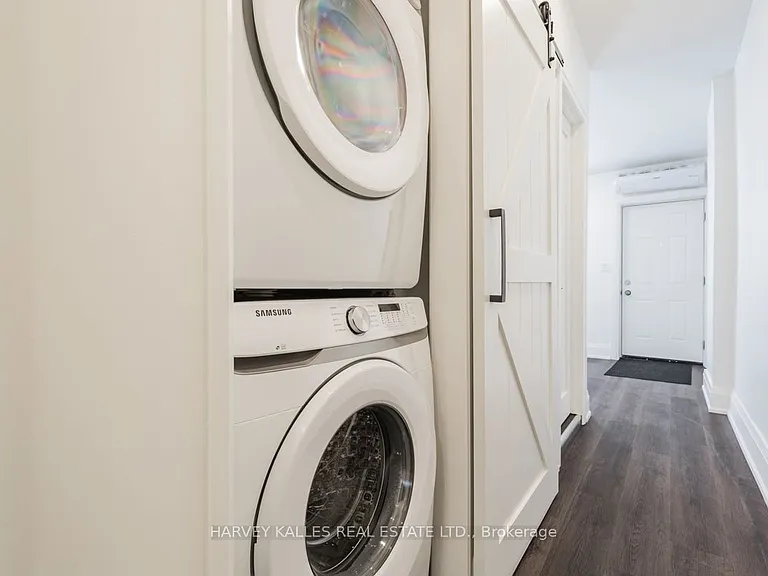 657 Saint Clair Ave W #UPPER — Photo 16