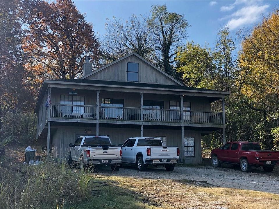 2nd image of 1307 W Wedington Dr