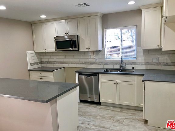 5th image of 4117 Wood Ln