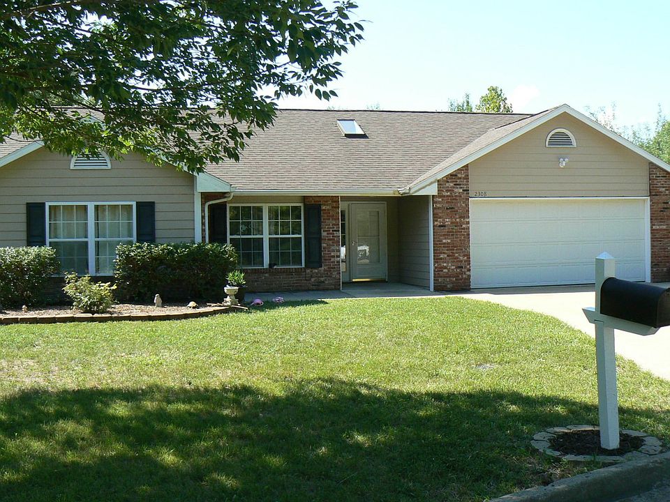 Loaded with curb appeal in quiet area