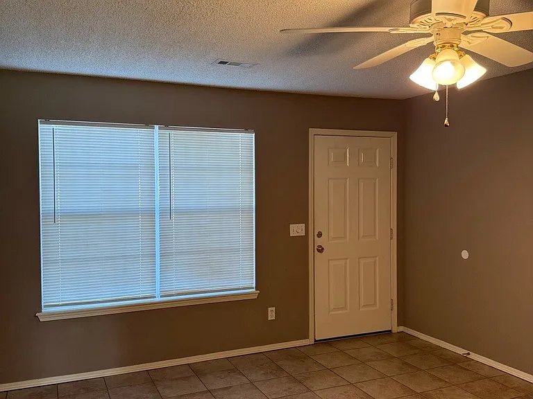 2413 N Jeremiah Pl — Photo 3