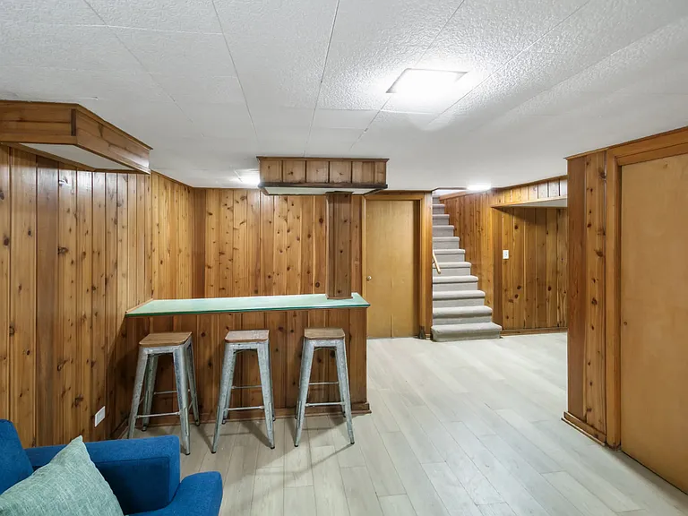 336 Leith Ave — Photo 33