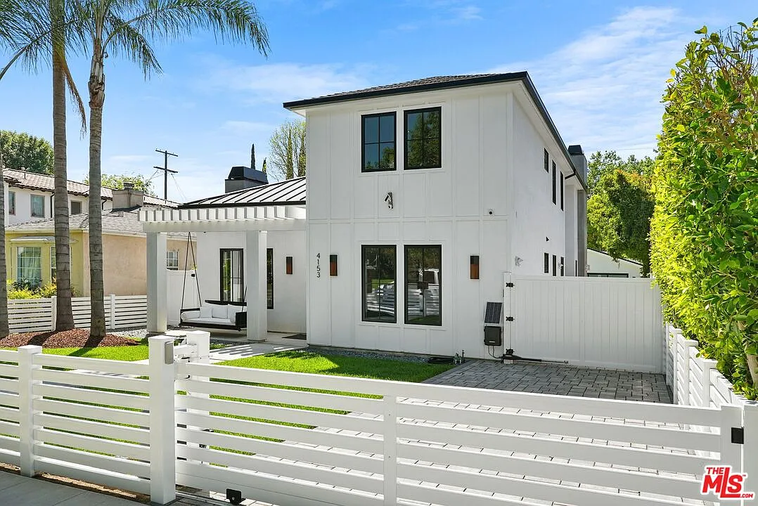 4 bed, 3.5 bath, 4662 sqft, $20,000 — Photo 3