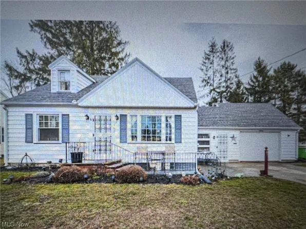 942 Mill St, Conneaut, OH 44030