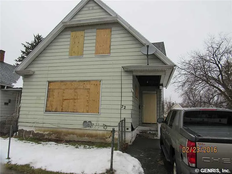 72 Flower St photo 1