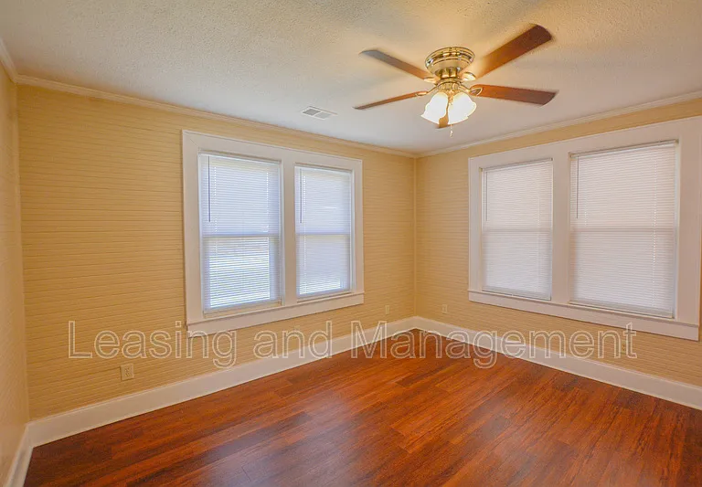 2041 Groveland Ave — Photo 16
