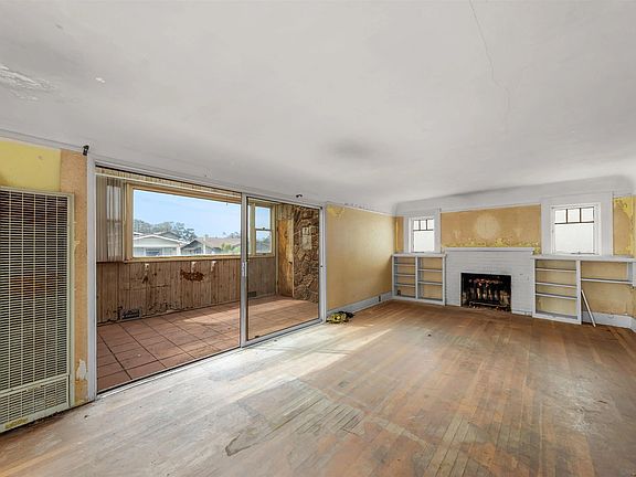 5th image of 3905 Ibis St