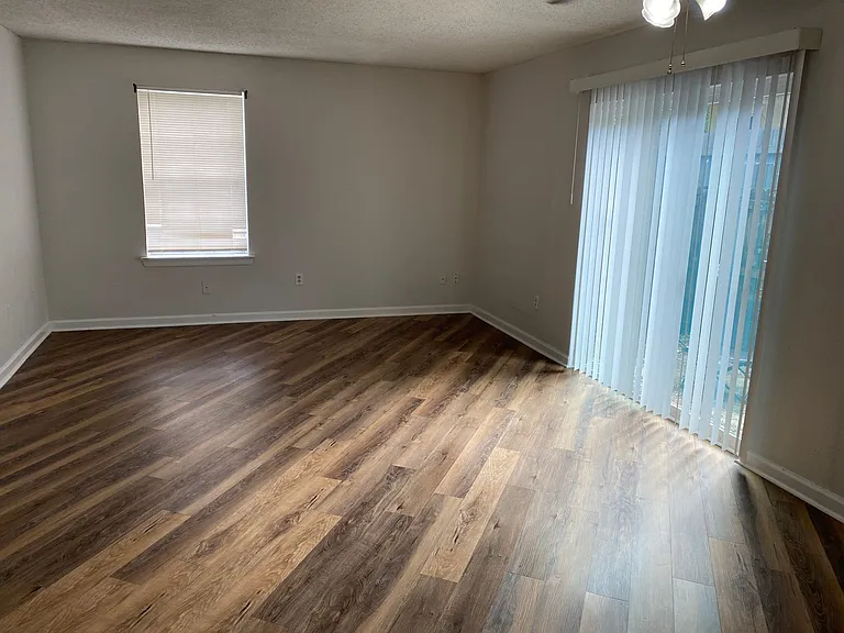 Woodland Trace Apartments — Photo 42