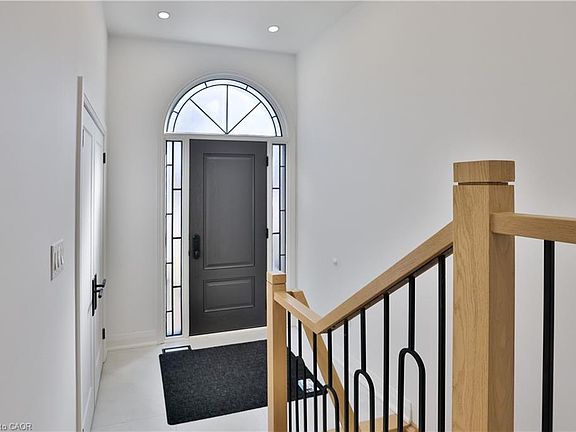 5th image of 63 Tradewind Dr