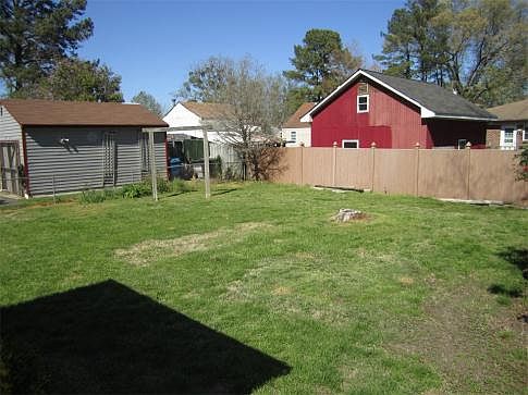 1st image of 208 Lavergne Ln