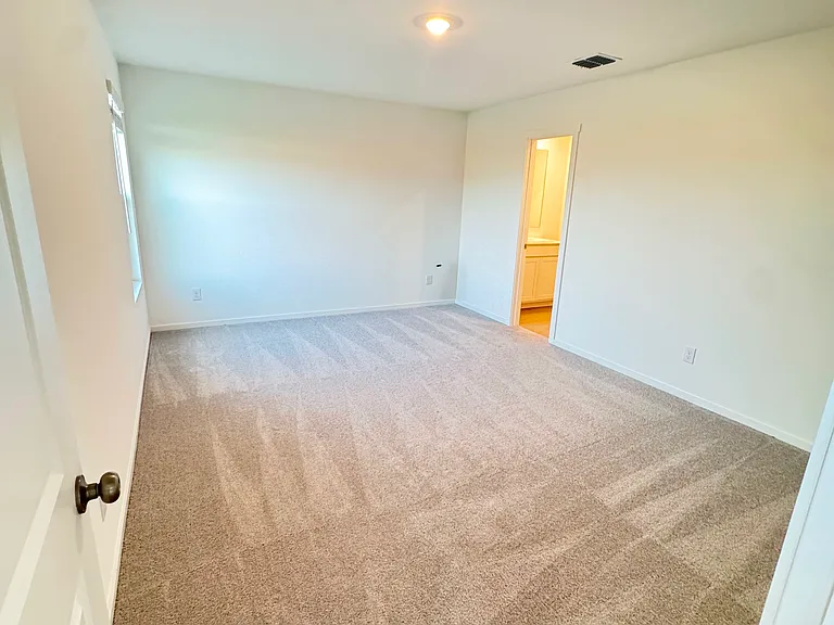 4224 Jutland Dr — Photo 6