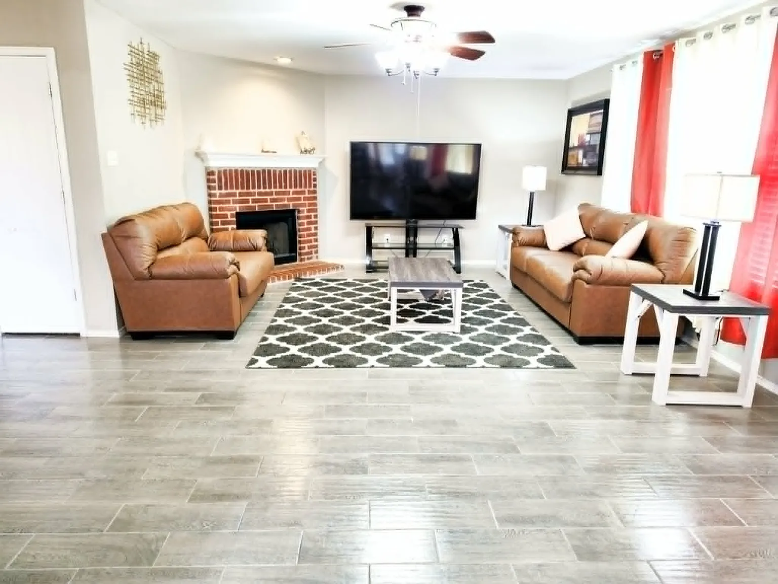 4440 Ravensbrook Ct — Photo 2