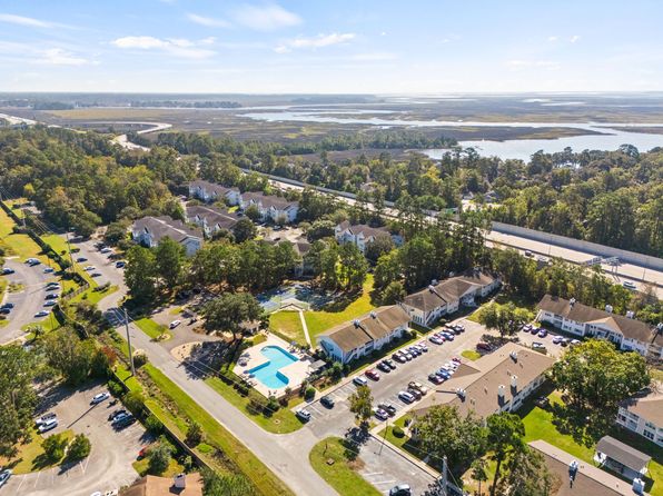 1 Saint George Blvd APT 204