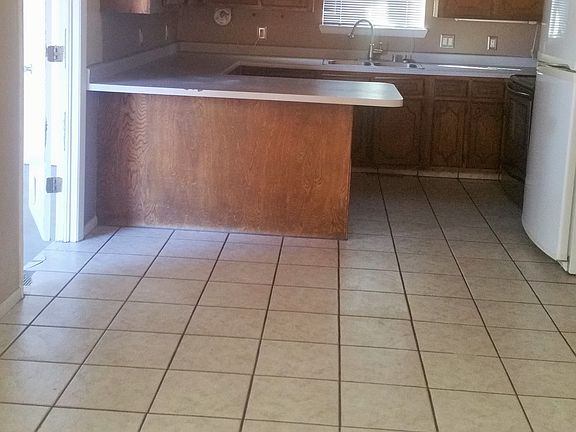 2nd image of 2341 E 18th St