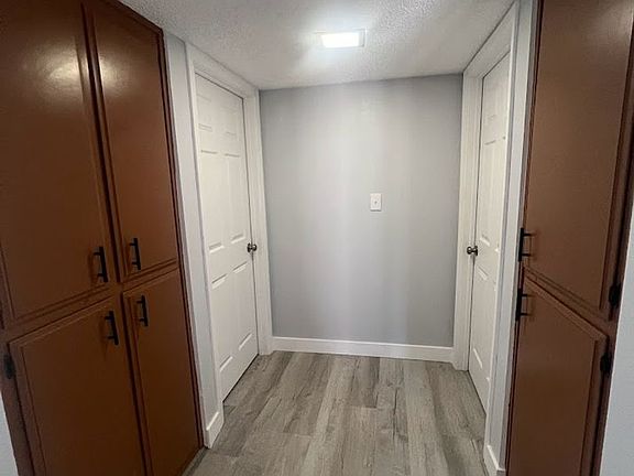 4th image of 4416 Parkwood Ct #A