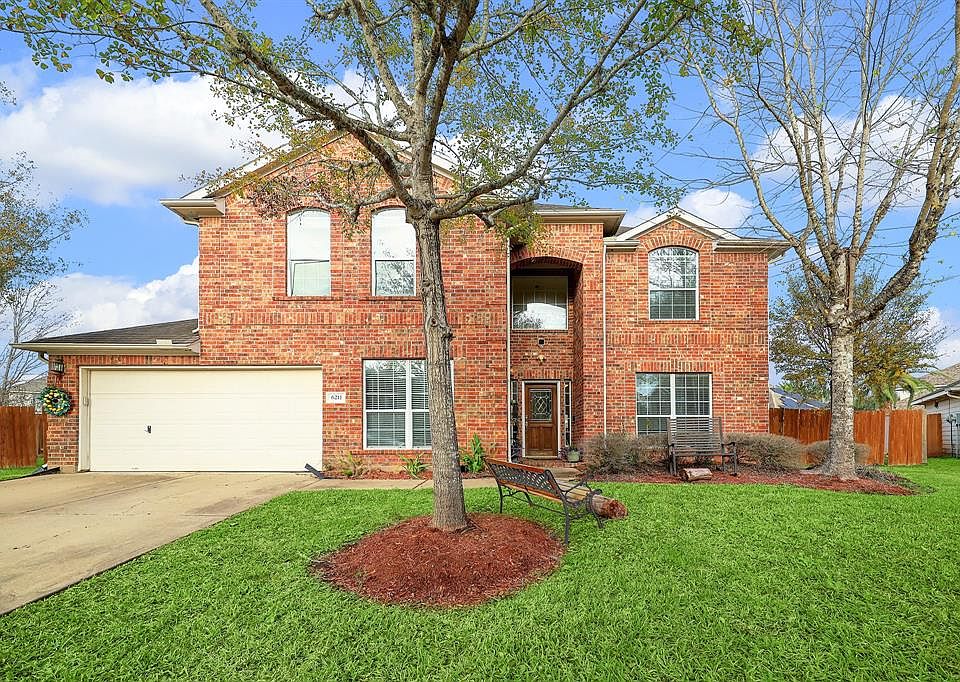 1st image of 6211 Forest Glade Drive