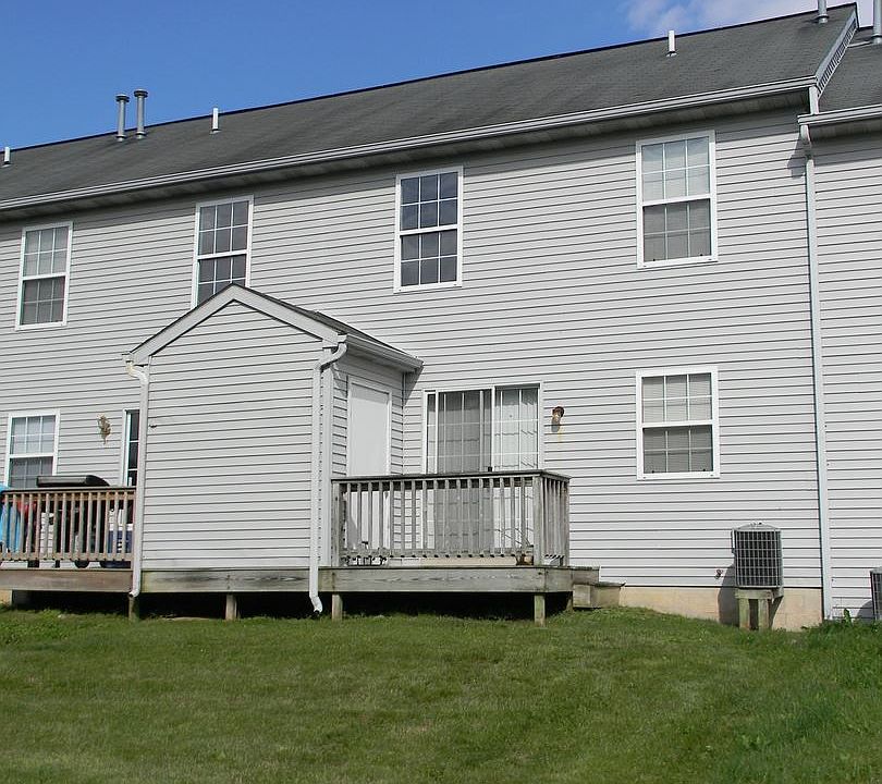 2nd image of 205 Wild Cherry Ln