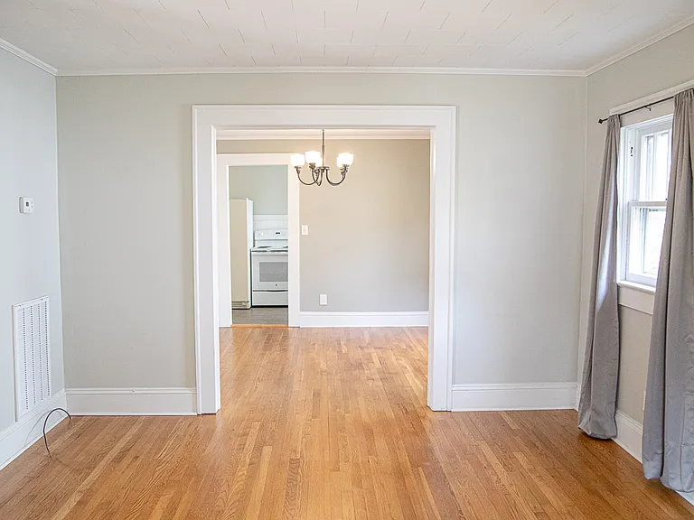 131 Carolina Ave — Photo 7