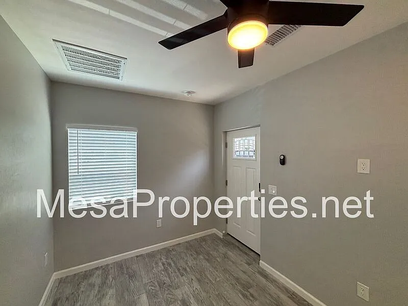 2 bed, 1.0 bath, 500 sqft, $2,300 — Photo 4