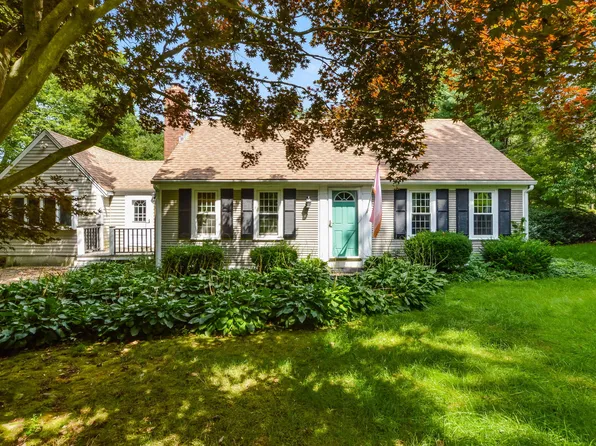 6 Spectacle Road, East Sandwich, MA 02537