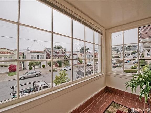 2nd image of 2550 22nd Ave