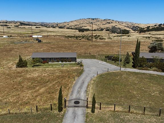 2nd image of 38780 Dinosaur Point Rd