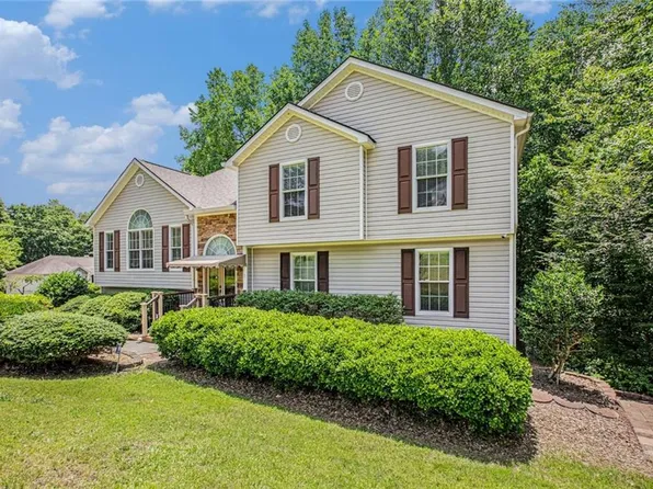 710 Philadelphia Dr, Jasper, GA 30143