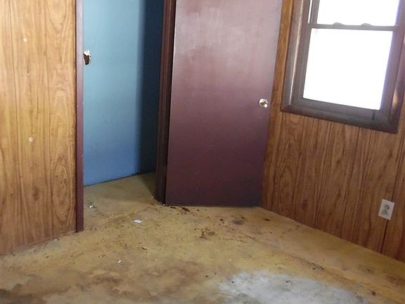 5th image of 222 W Dale St